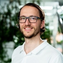 Dr. Luboš Vlček Dr. Luboš Vlček